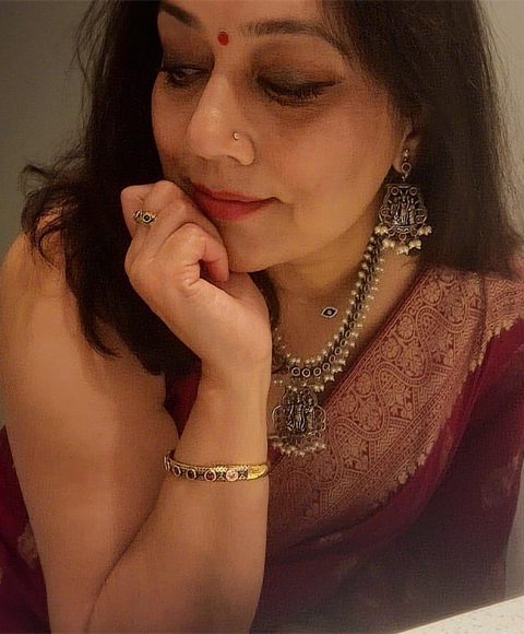 Kyvas | Rakhi Shundil